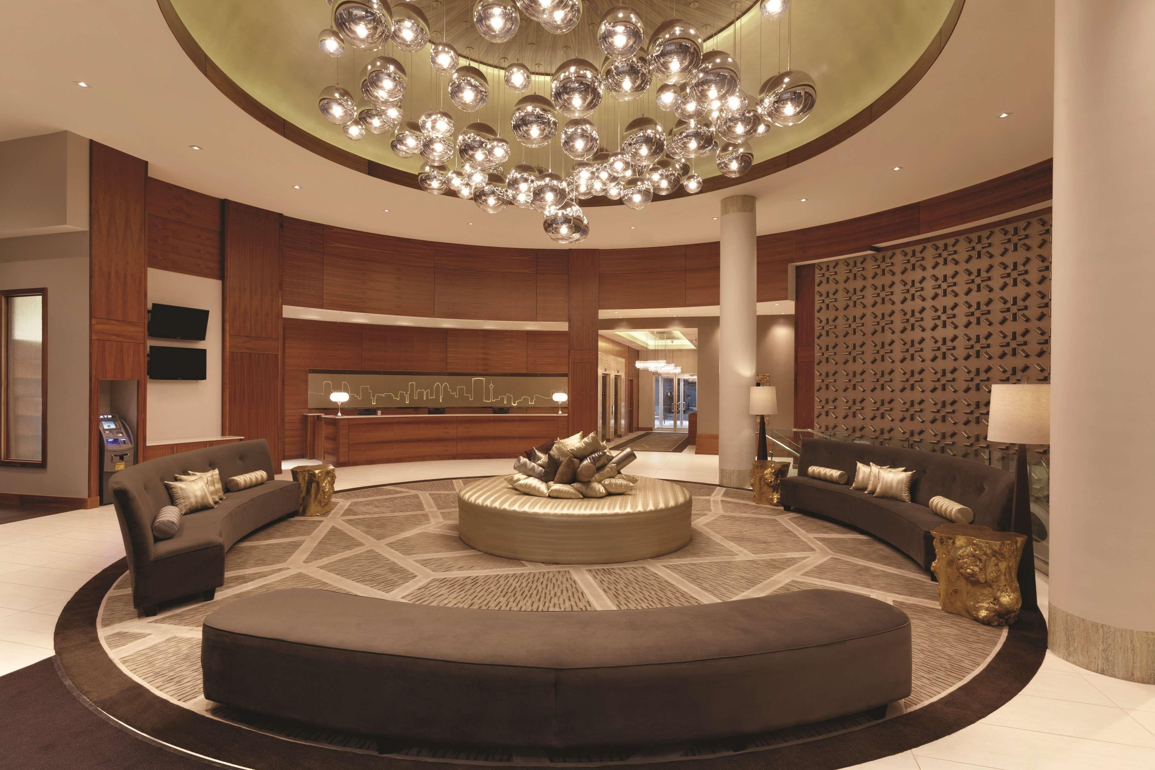 Radisson Hotel & Conference Centre Calgary Airport Экстерьер фото